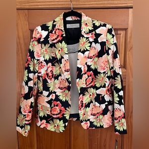 NWT Tahari 2pc Jacket and Shell, size 8